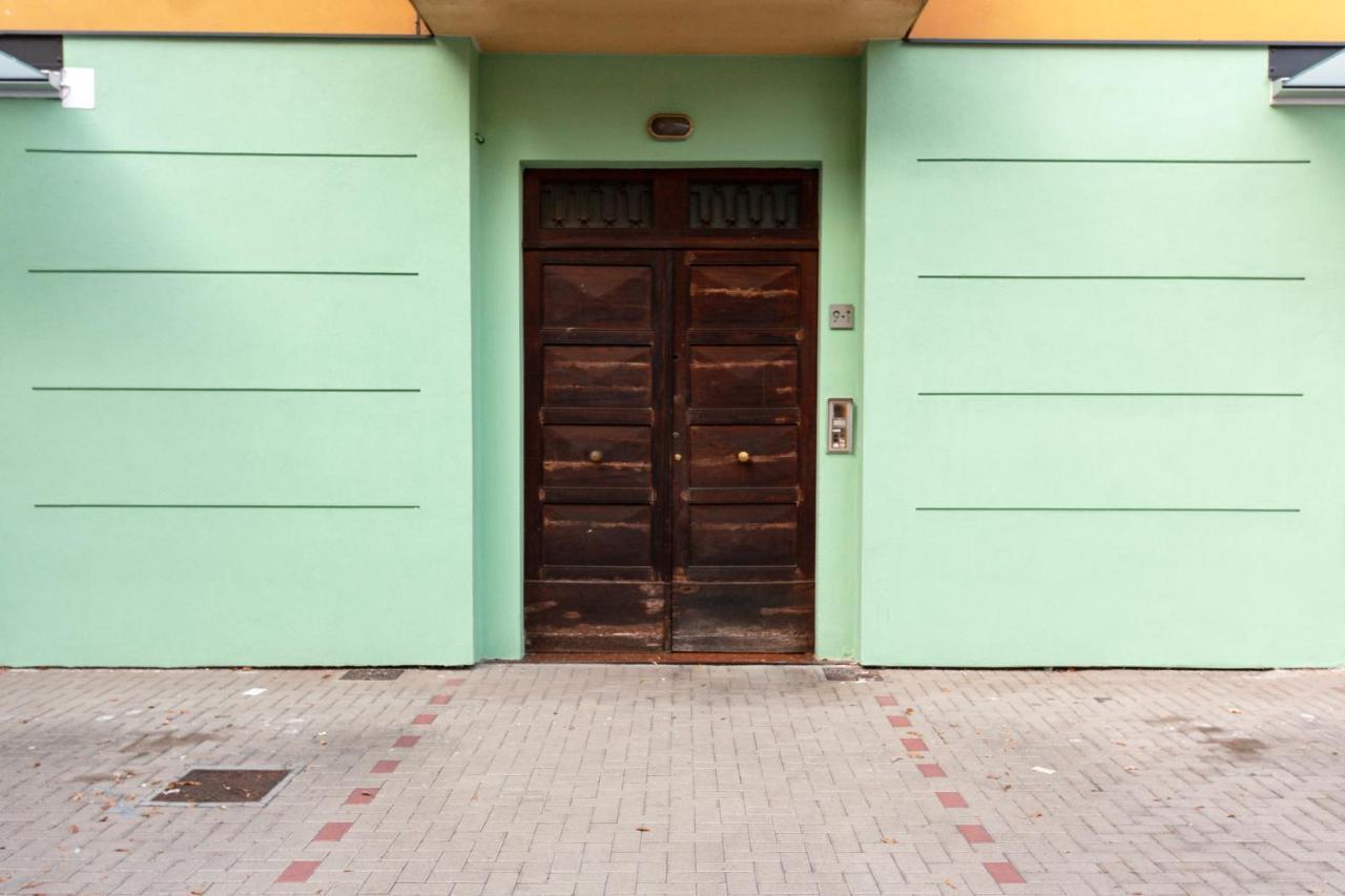 Shakira Apartments Parme Extérieur photo